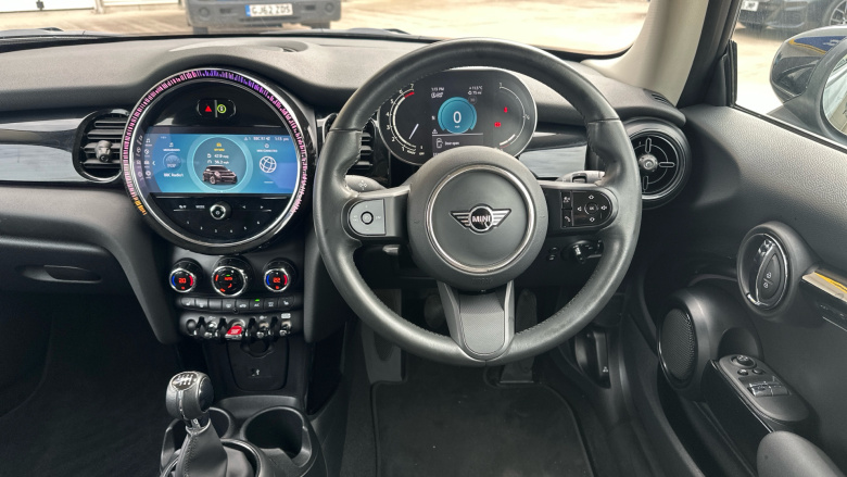 MINI Hatchback 1.5 Cooper Classic Premium 3dr Petrol Hatchback